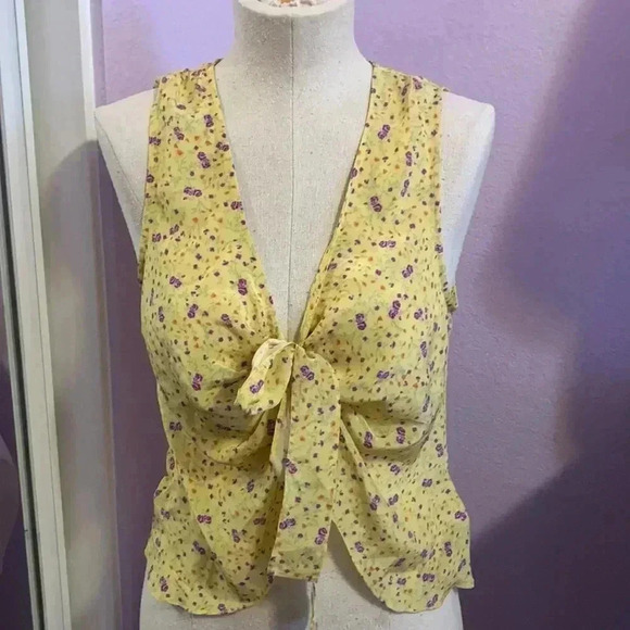 Favorite Daughter Tie-Front Blouse - Picture 2 of 4